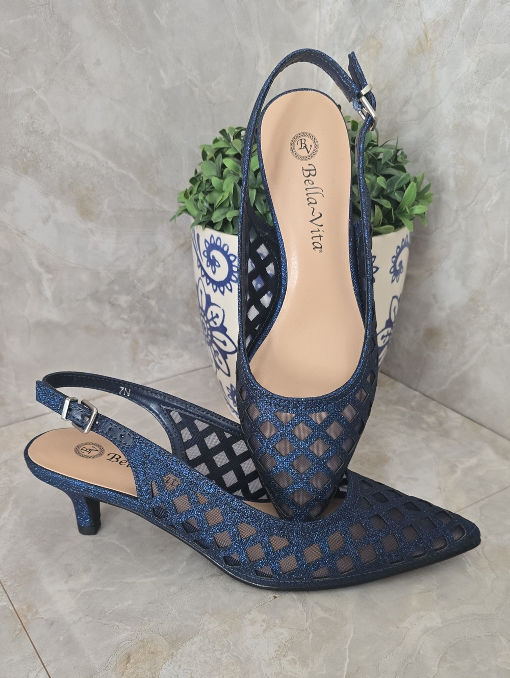 Bella Vita Noel Navy Glitter Mesh Slingback Pumps - Size 7 N NIB